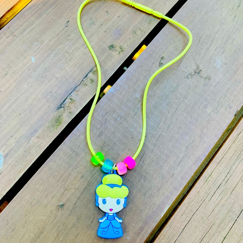 Disney Princess Cinderella necklace
Silicone necklace Child sized